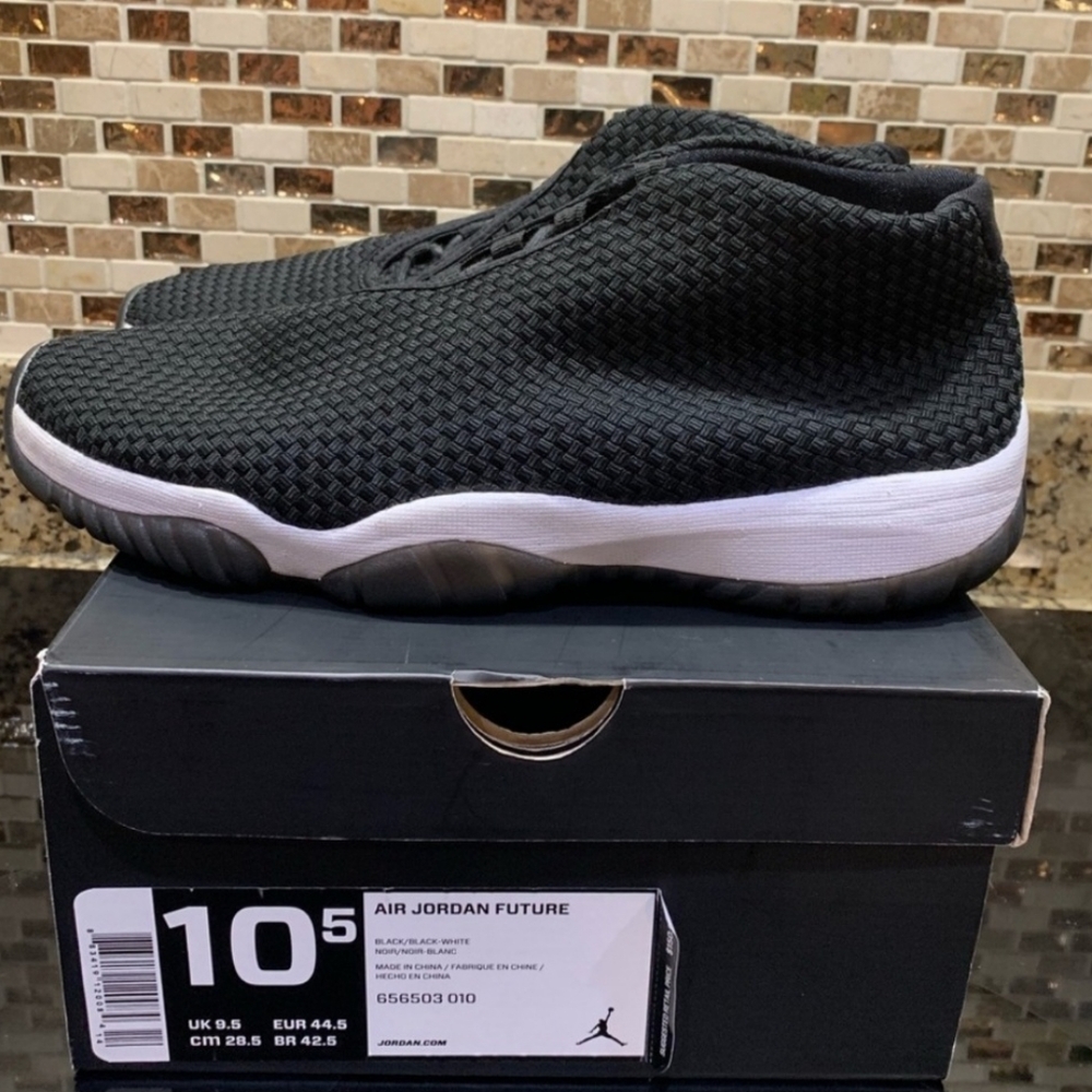 Jordan future black/white 10.5